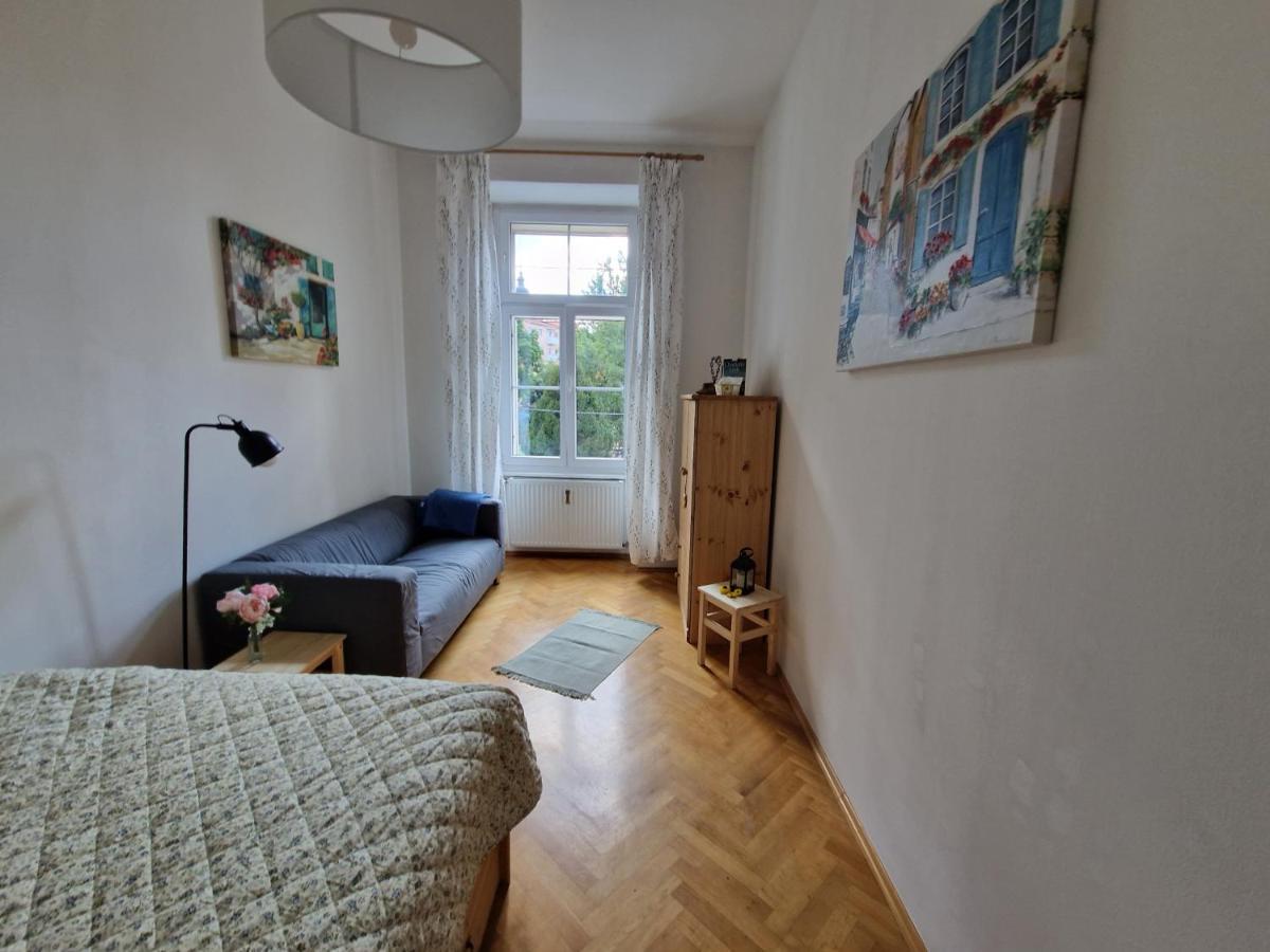 Entzueckendes Apartment Im Zentrum Graz Esterno foto